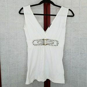 🔴White belted tank top. Size M.